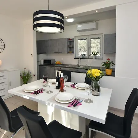 Greenvine * 扎达尔